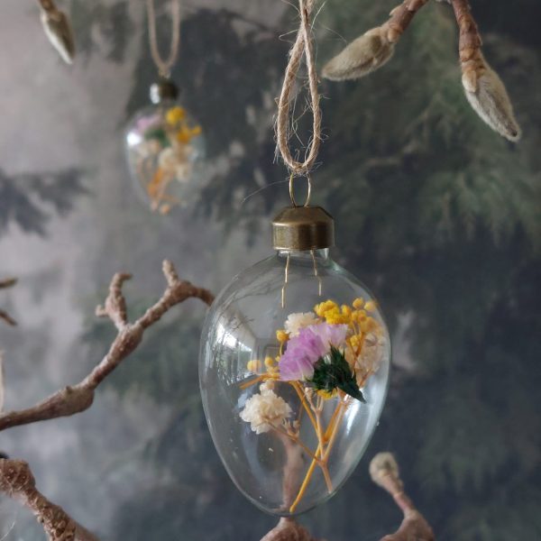 Glazen eitjes met droogbloemetjes, 7 cm