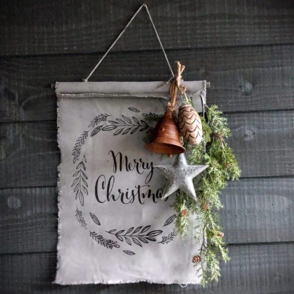 Wanddoek ''Merry Christmas'' met kerstdecoratie