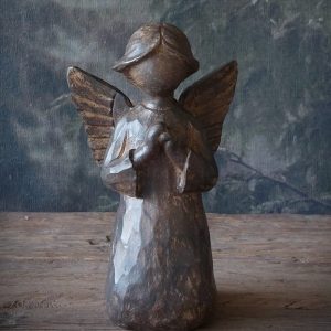 Engel taupe knielend, 16.5 cm