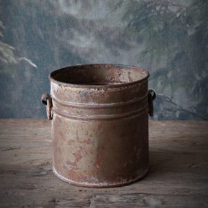Metalen roestpotje